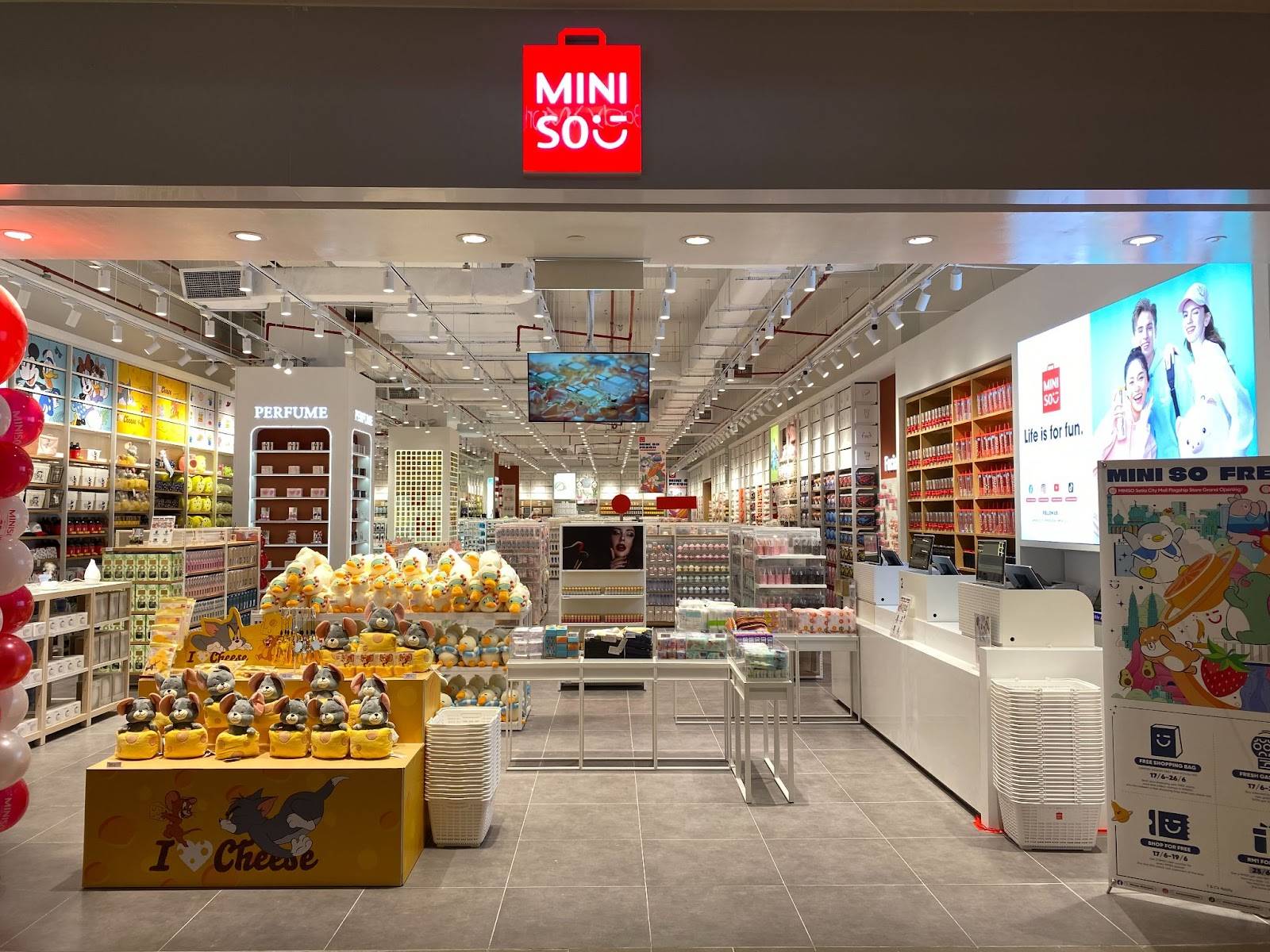 相关信息 I Miniso、Superdry、森田药妆等！原来这些日本名的品牌都不来自日本？ 更多热点 图1张
