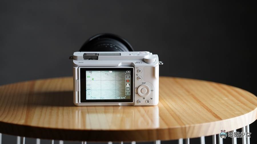 开箱｜Sony ZV-E1，全世界最轻巧的全片幅、可换镜头 Vlog 相机！ 数码科技 图10张