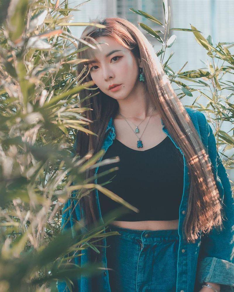奎丁越南海边解放了！胸前“神秘经纬度”包不住“挺身而出”网全暴动 时尚资讯 图1张