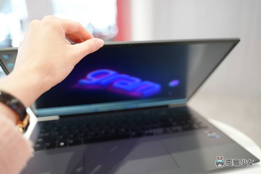 开箱｜超轻款大萤幕商务笔电 LG gram 16 吋，通过 Intel Evo 认证与军规认证，2023 效能更新版 数码科技 图3张