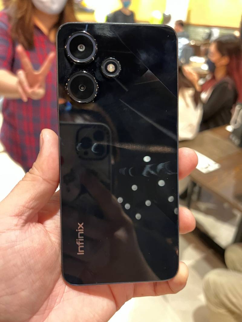 新机 I Infinix HOT 30系列高颜值登场！主打游戏性能 还有5000mAh大电池！ 更多热点 图5张