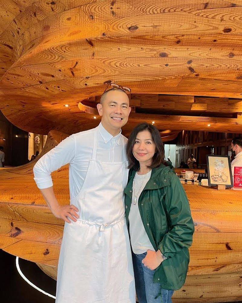 “野生锺楚红”来台嗑美食！突同框最强名厨他嗨爆：豪迈125挡泥板女神 时尚资讯 图3张