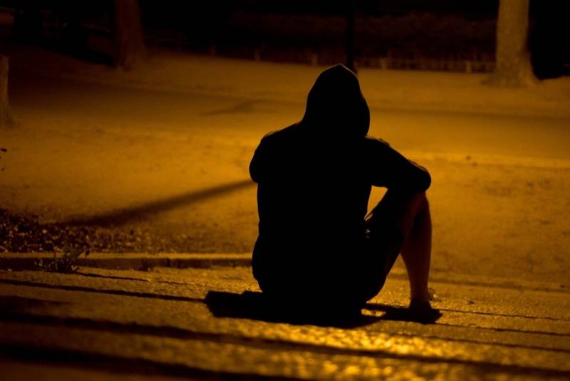 生活 I 如何帮助有轻生征兆的人？其中一个认可他们流露的情感！ 更多热点 图4张