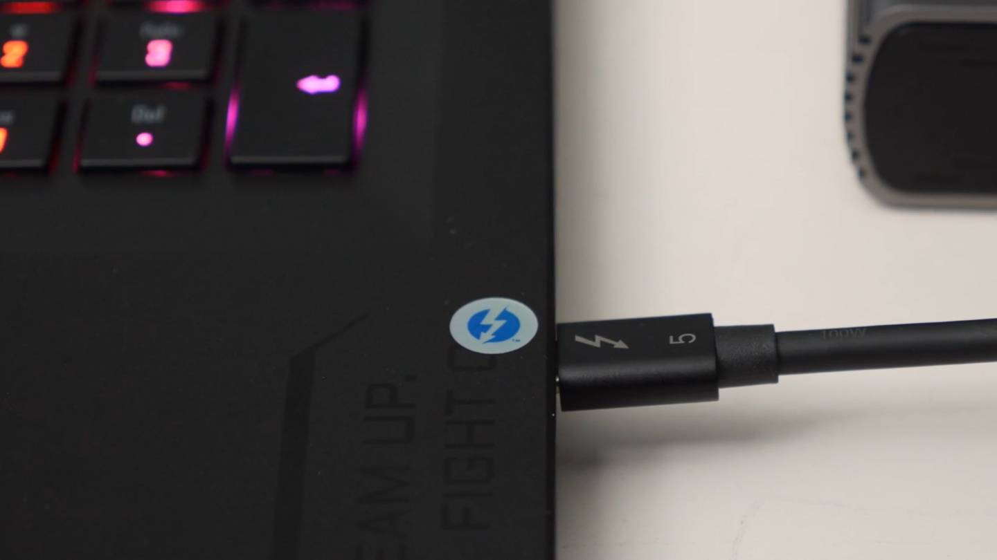 英特尔发布全新 Thunderbolt 5 规格更快更强：搭载产品 2024 年推出