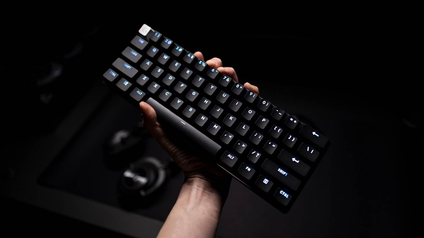 Logitech G 全新 PRO X 60 电竞键盘亮相！专为玩家而生的 60% 机械式键盘来了