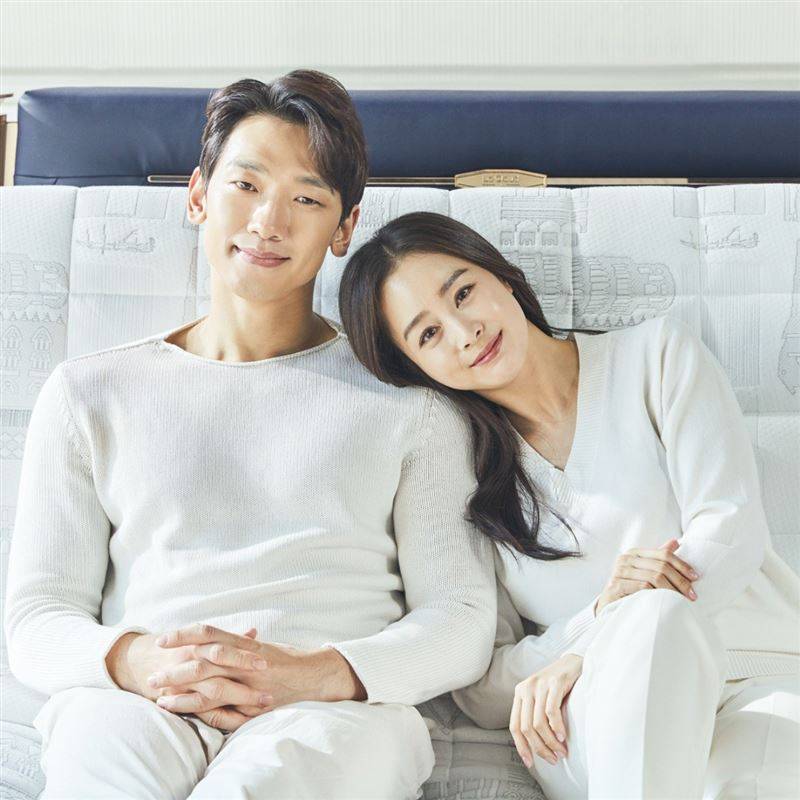 Rain与金泰希结婚7年大赞老婆美：“因为太爱了！所以想好好珍惜” 时尚资讯 图7张