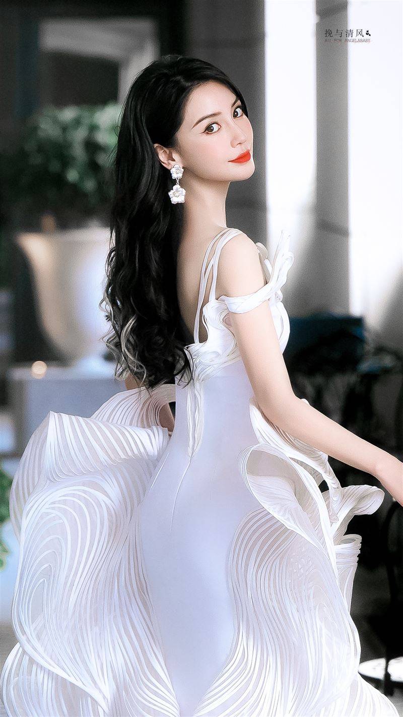 冷暖两极待遇！Angelababy惨遭节目打码“变路人”爱马仕总监合照力挺 时尚资讯 图1张