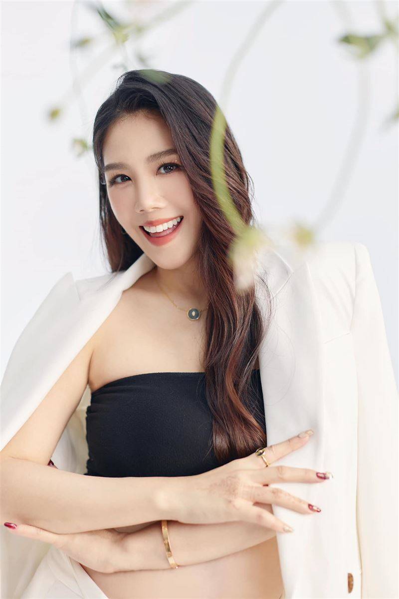 产后2个月太不科学！杨晨熙比基尼大解放　超凶身材曲线全都看光 时尚资讯 图1张