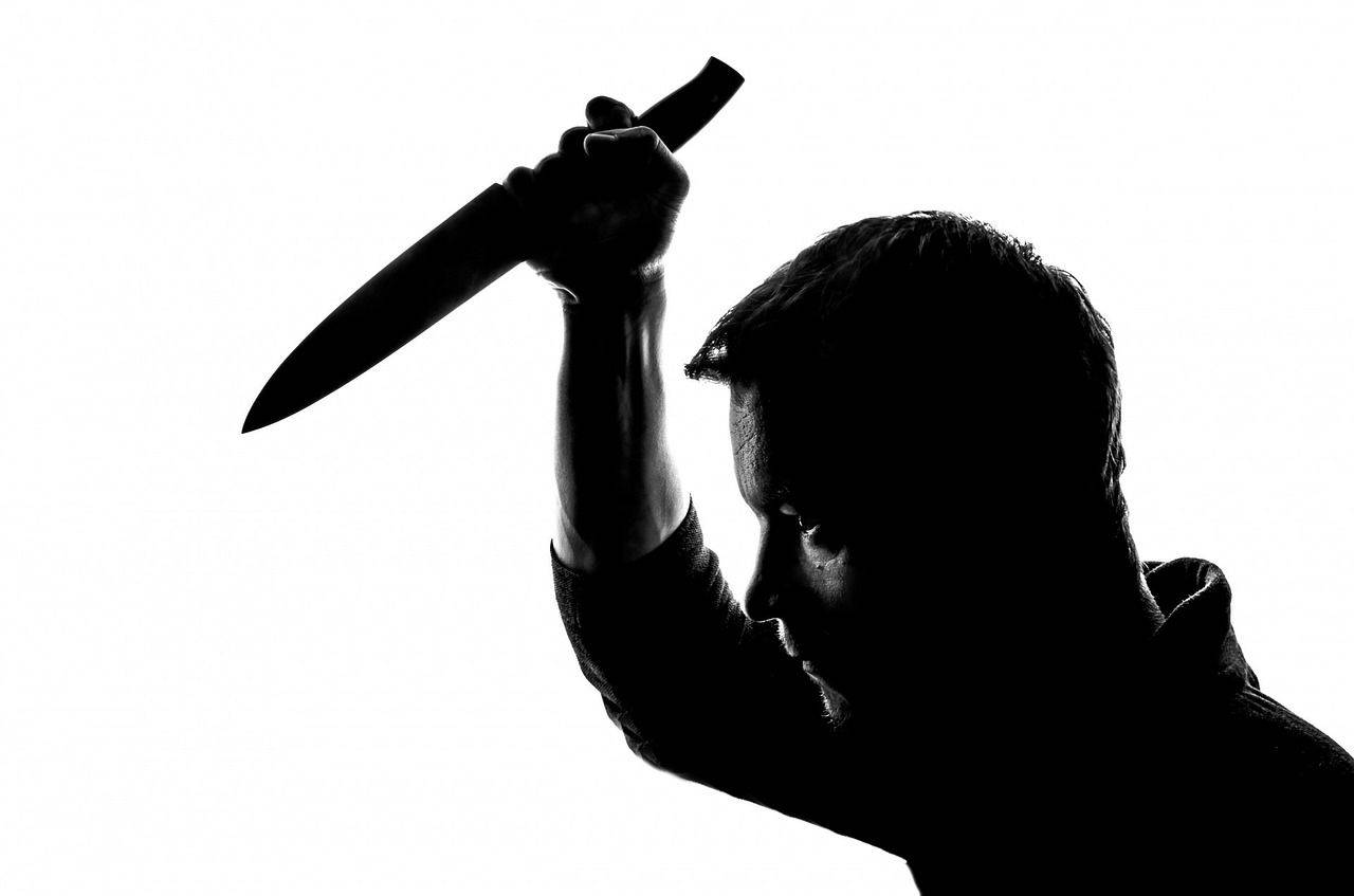 解梦俱乐部 | 梦见被人追杀：承受不住现实的压力、渴望把过去抹掉 更多热点 图1张