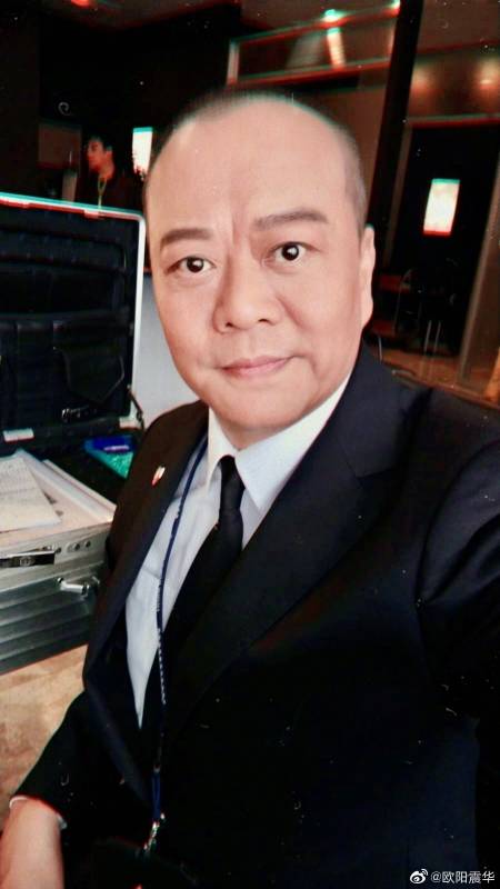 欧阳震华晒马来西亚美食打卡！网友求他：回TVB拯救《法证先锋》 娱乐资讯 图3张