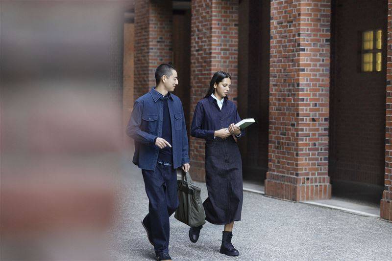 风格无时限！UNIQLO秋冬新品三大提案　AroMart买一送一最甜优惠登场 时尚资讯 图2张