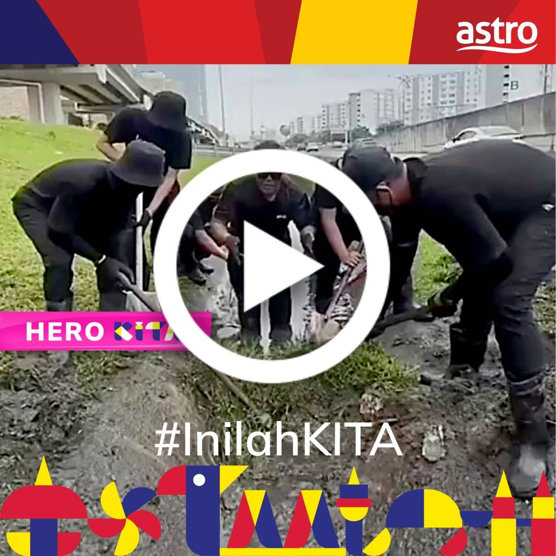 Inilah Hero KITA | 本期英雄名单：两位学生背行动不便的同学上课 更多热点 图4张