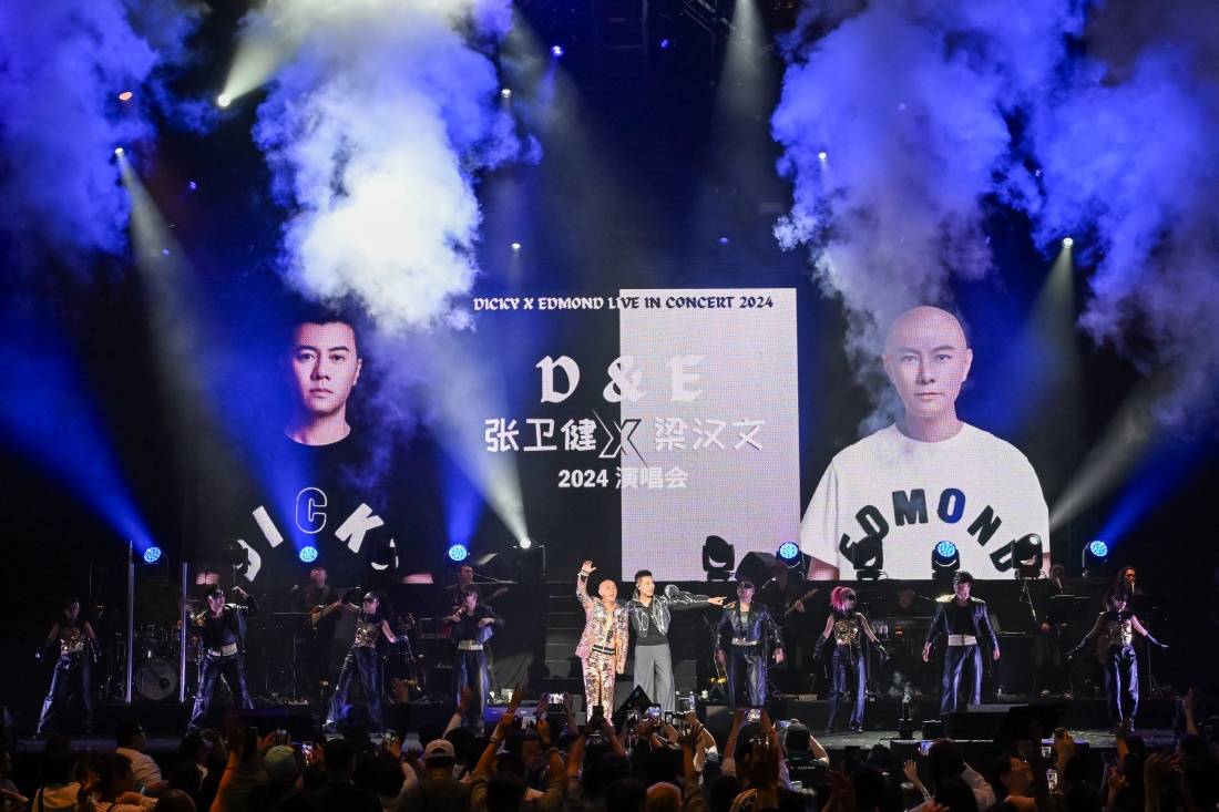 张卫健和梁汉文演唱会上 “打起来”！张卫健化身 “孙悟空” 演唱《西游记》 娱乐资讯 图1张
