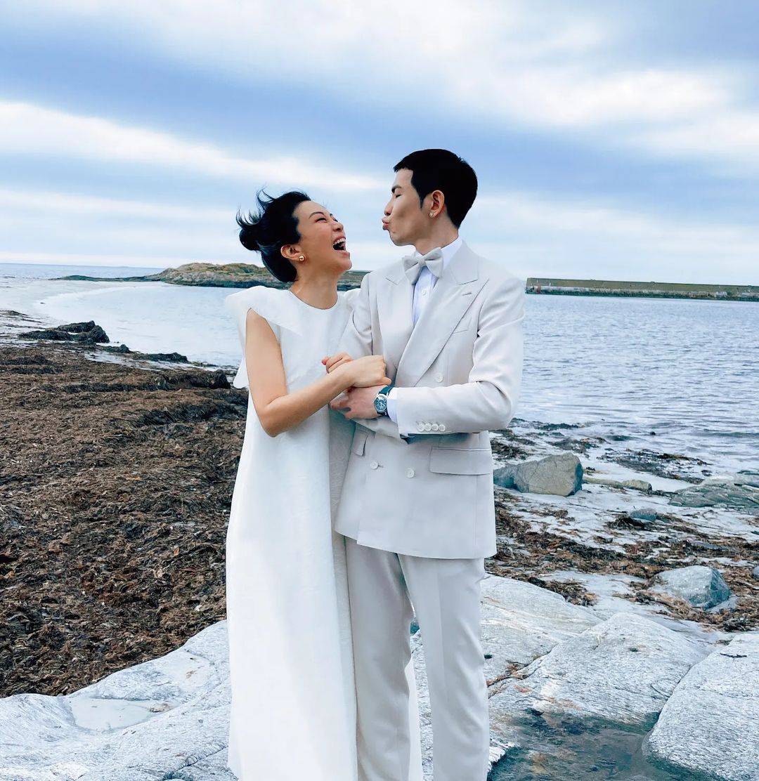 萧敬腾世纪婚礼倒数！喜晒 “甜蜜环抱老婆照”！ 娱乐资讯 图3张