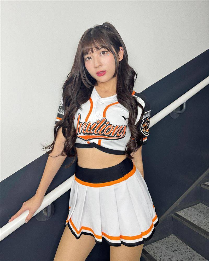 “南中国台湾最顶啦啦队”解放！瑟七放送“女友感”视角　狂炸超凶晒福利 时尚资讯 图1张