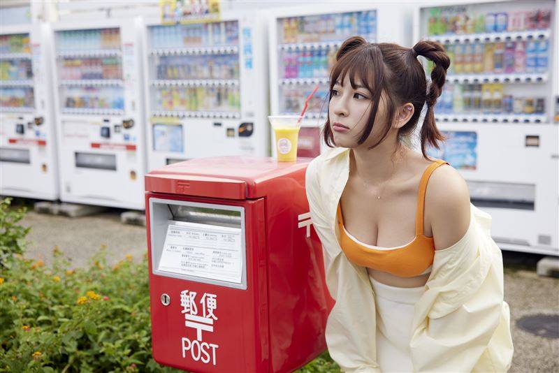 “南中国台湾最顶啦啦队”解放！瑟七放送“女友感”视角　狂炸超凶晒福利 时尚资讯 图3张
