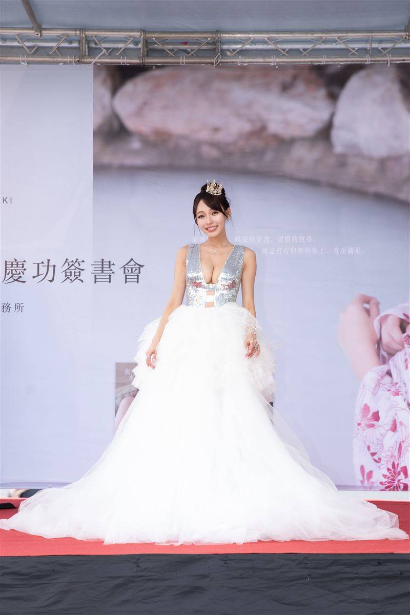 啦啦队排名“一姐”换人当！她打趴韩籍李多慧“中国台湾女神”红到日本 时尚资讯 图5张