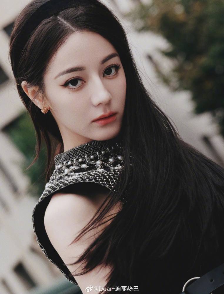 内娱曝男女顶流未婚生子！女方是新疆人 迪丽热巴团队回应了 娱乐资讯 图3张