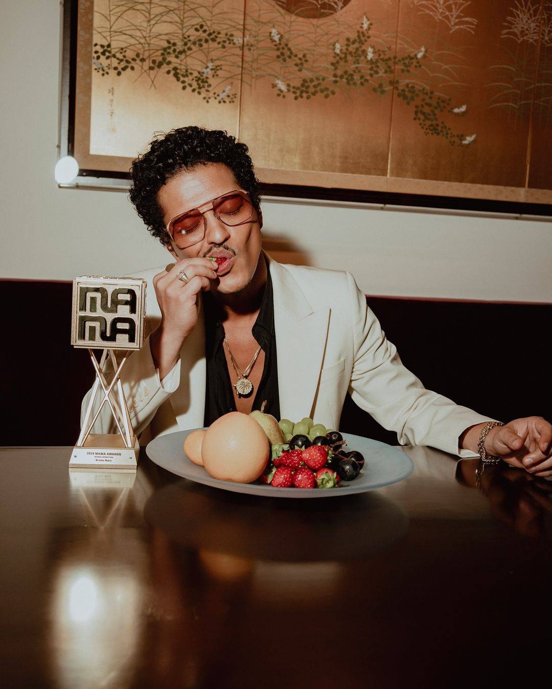 《APT.》初舞台幕后故事！Bruno Mars给Rosé谢礼 答应出席MAMA！ 娱乐资讯 图2张