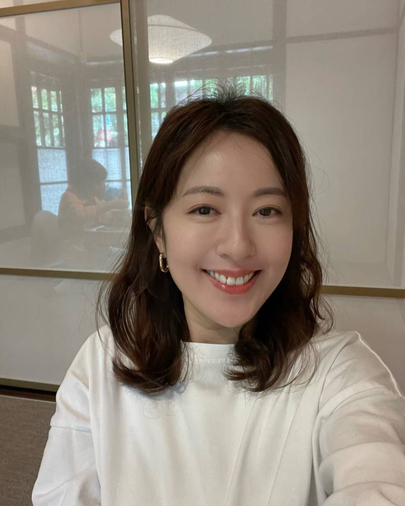 唐诗咏离巢开面包店！人气爆棚 顾客排队排到隔壁5间店 娱乐资讯 图1张