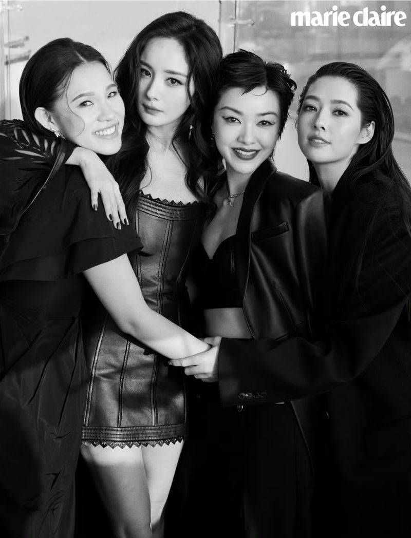 “​时代姐妹花”11年合体　杨幂紧身皮裙端D奶！郭采洁黑Bra外穿拼了 时尚资讯 图3张
