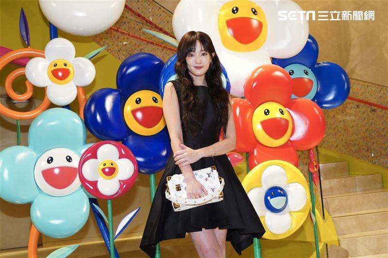 王净、曹佑宁清境渡假“突然多了2小孩”　甜蜜细节曝光：他们是天使 时尚资讯 图1张
