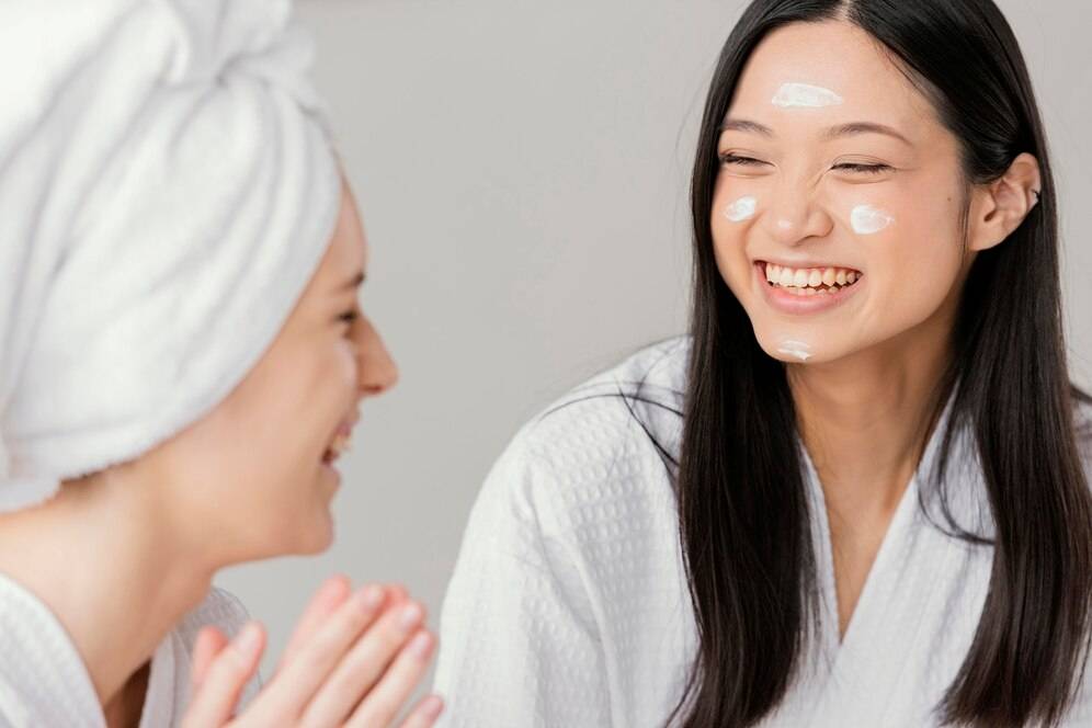 相关信息 | 卫生部点名5款护肤品有毒！水银超标、汞中毒的7大症状 更多热点 图2张