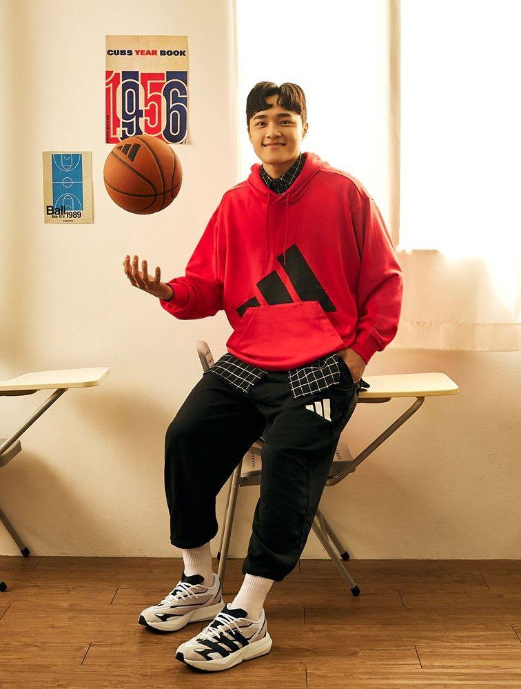 adidas Sportswear Essentials系列开学登场 韩团BABYMONSTER化身女大生 时尚资讯 图4张