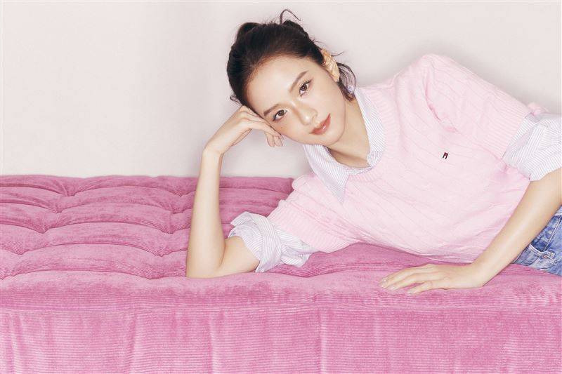 春天携手JISOO　TOMMY HILFIGER开启崭新世代美式经典 时尚资讯 图1张