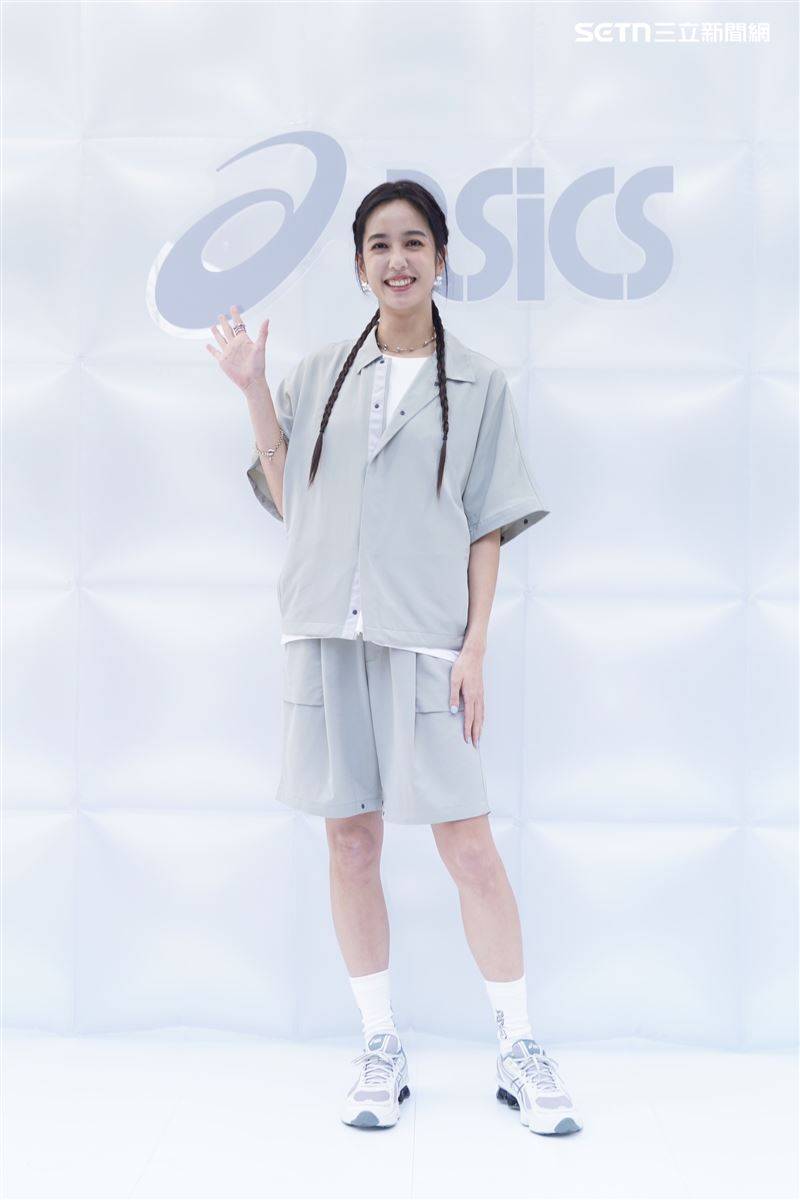 陈庭妮做这件事“怕痛”！胡宇威全程牵紧手　是否避孕？羞吐5字回应 时尚资讯 图2张
