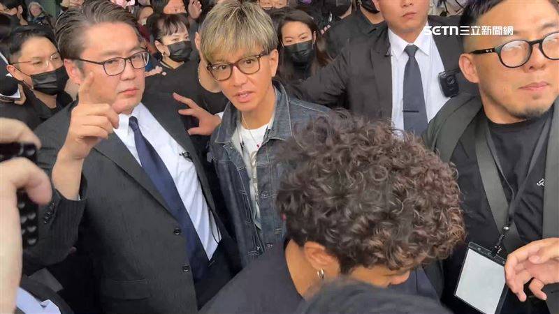 男星穿好潮巧遇木村拓哉！超溜日文分析穿搭　网愣笑：差点忘了你日本人 时尚资讯 图1张