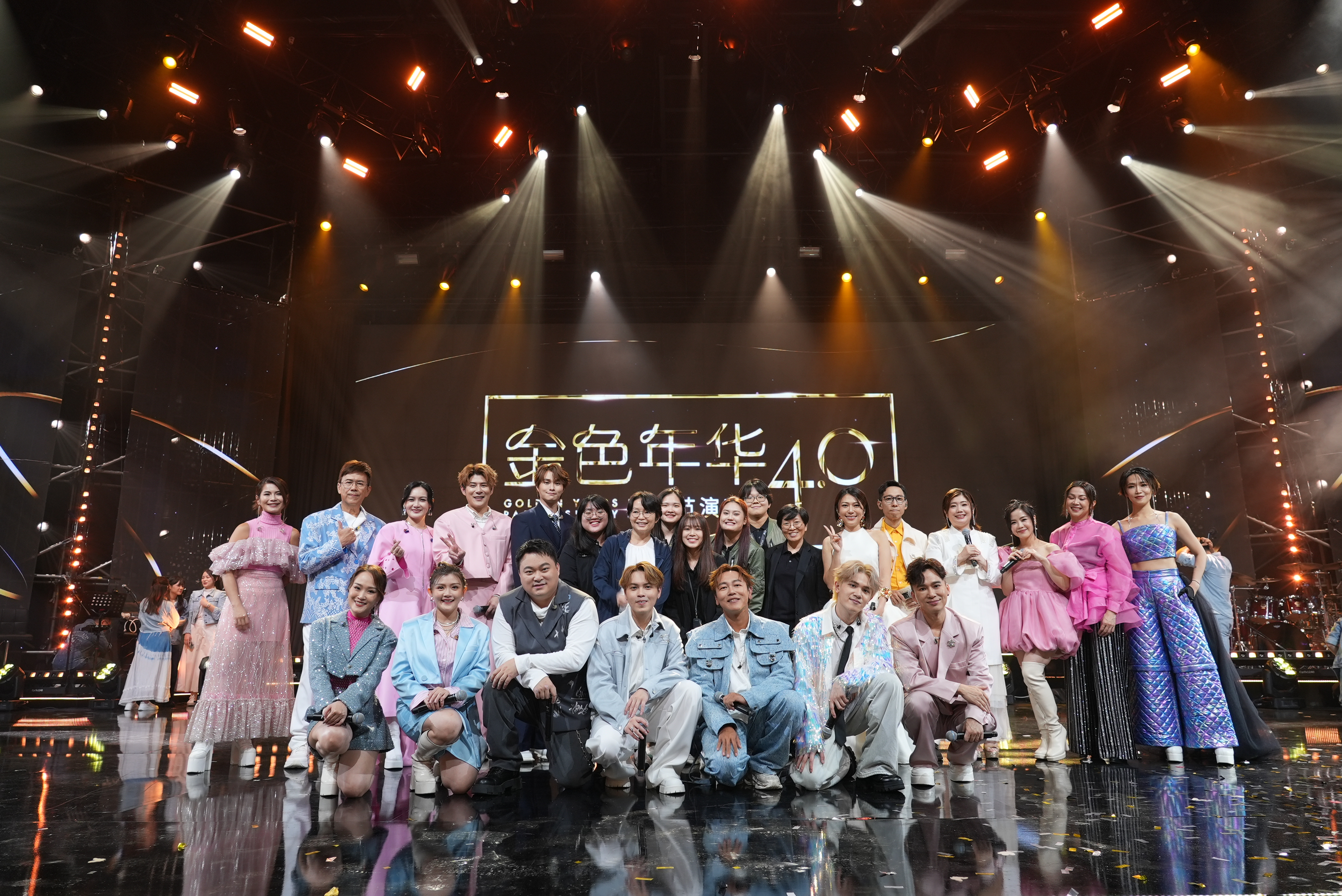 《金色年华4.0》双亲节演唱会温情满满！15位歌手带来精湛演出 娱乐资讯 图1张
