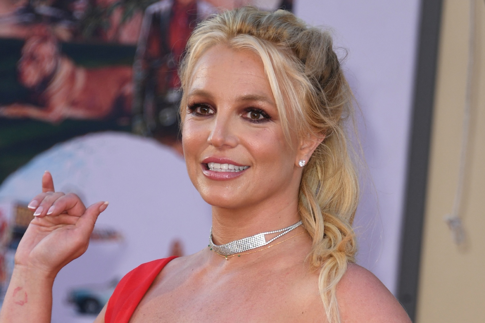 Britney Spears搭飞机抽烟！呛空姐羞辱人 惊动警方介入！ 娱乐资讯 图3张