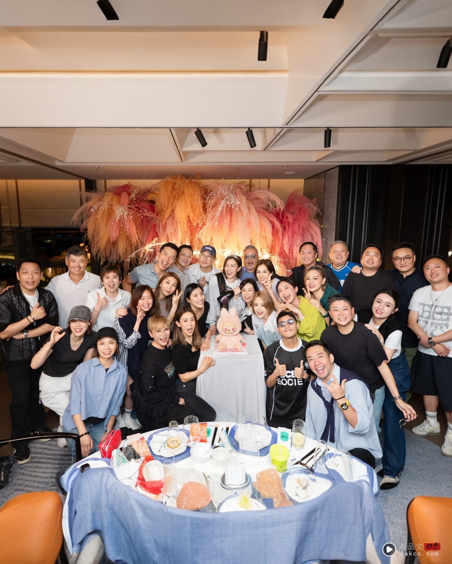 佘诗曼50岁生日前夕！陪伴13年爱犬突离世！ 娱乐资讯 图3张
