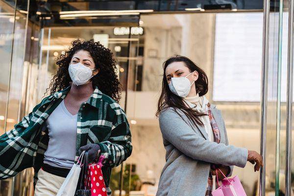 过季精品如何“被消失”？销毁、转战Outlet　还有更多你没想到的方式 时尚穿搭 图3张