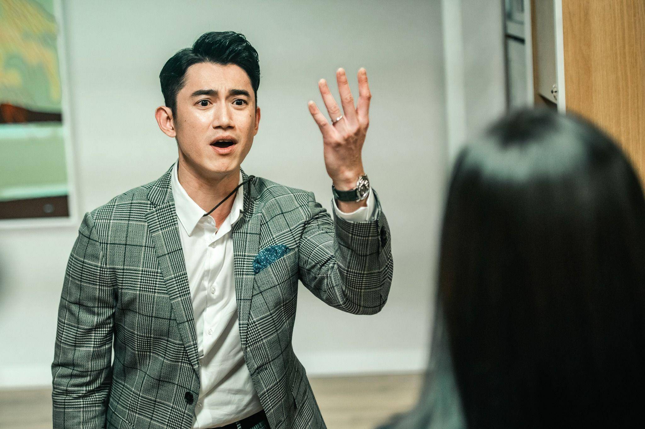 《她》吴慷仁、许玮甯竟穿“同牌”西装？　虽然是大坏蛋依然帅气 时尚穿搭 图2张
