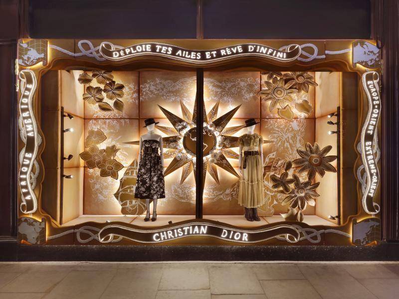 打卡啰！LV“乐高树”巨可爱加码限定纸袋　Dior“姜饼橱窗”超梦幻 时尚穿搭 图7张