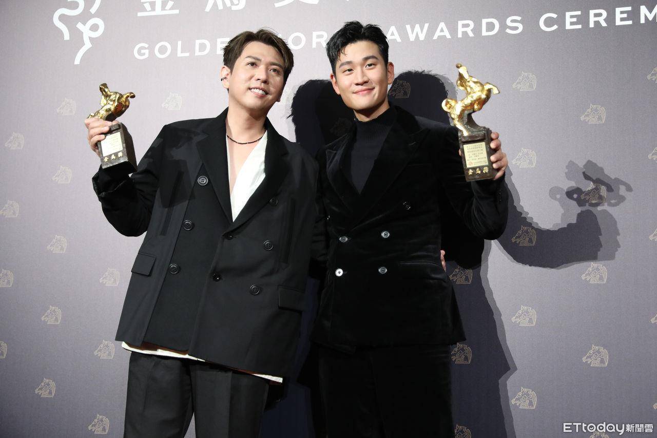 金马时尚／张震脱下帽子后氛围瞬间变了！周兴哲换绅士黑装当情歌王子 时尚穿搭 图4张