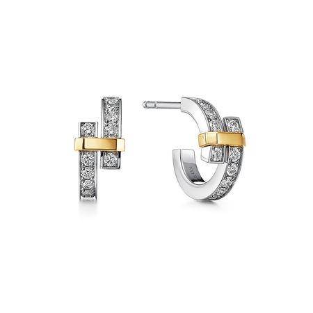 贾静雯“上下全开”性感破表　脸部靠Tiffany百万新耳环打光 名人名流 图7张