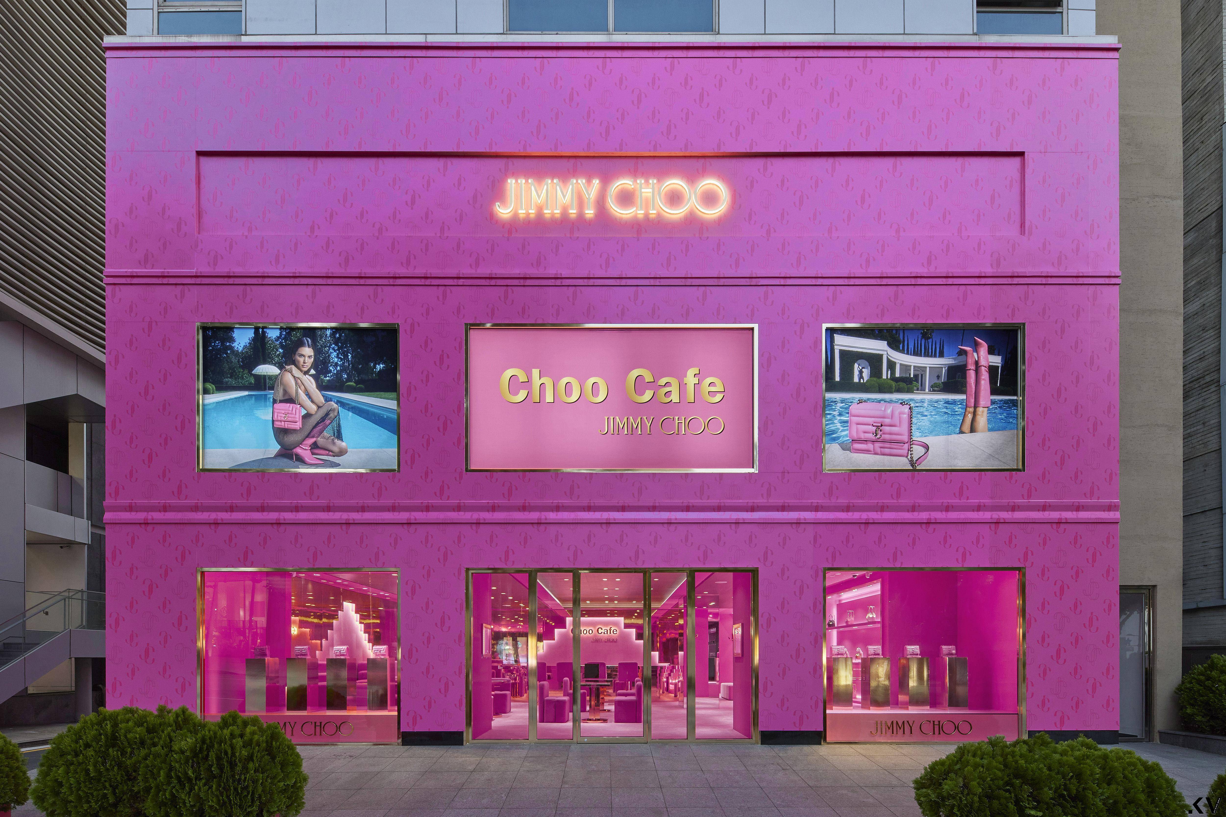 孙娜恩、李宝英都来了！首尔新地标JIMMY CHOO“粉红咖啡厅”太好拍 名人名流 图1张