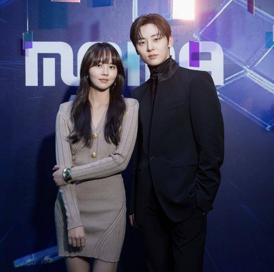 文佳煐极贴身礼服逼出销魂S曲线　金所炫MAMA红毯合体男星撒糖 名人名流 图3张