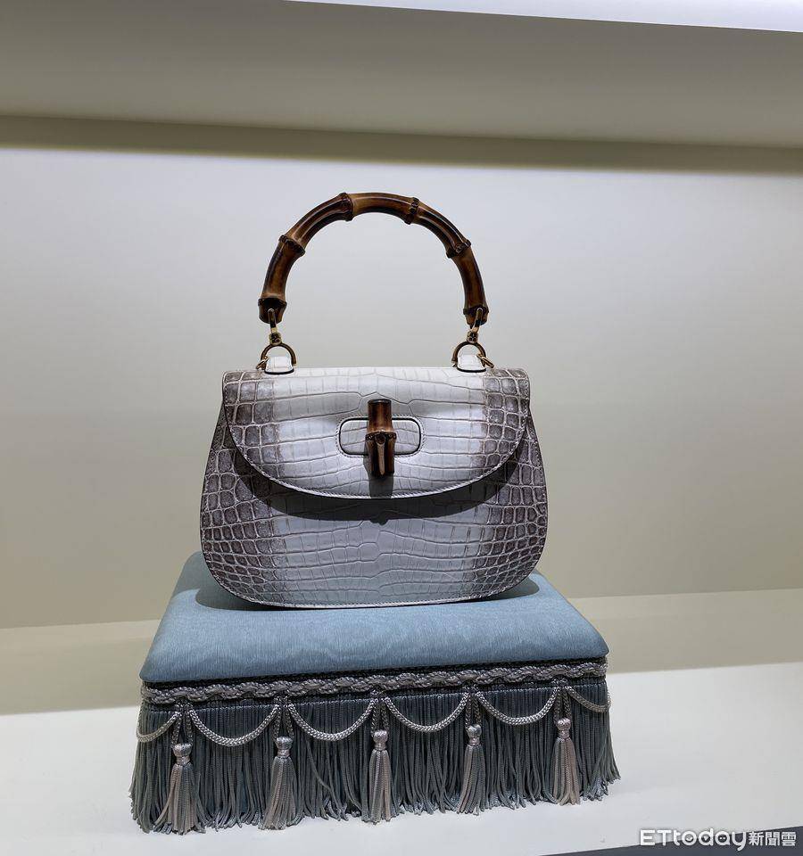 GUCCI展出270万元喜马拉雅鳄鱼包　加码公开从未曝光的极美礼服 时尚穿搭 图2张