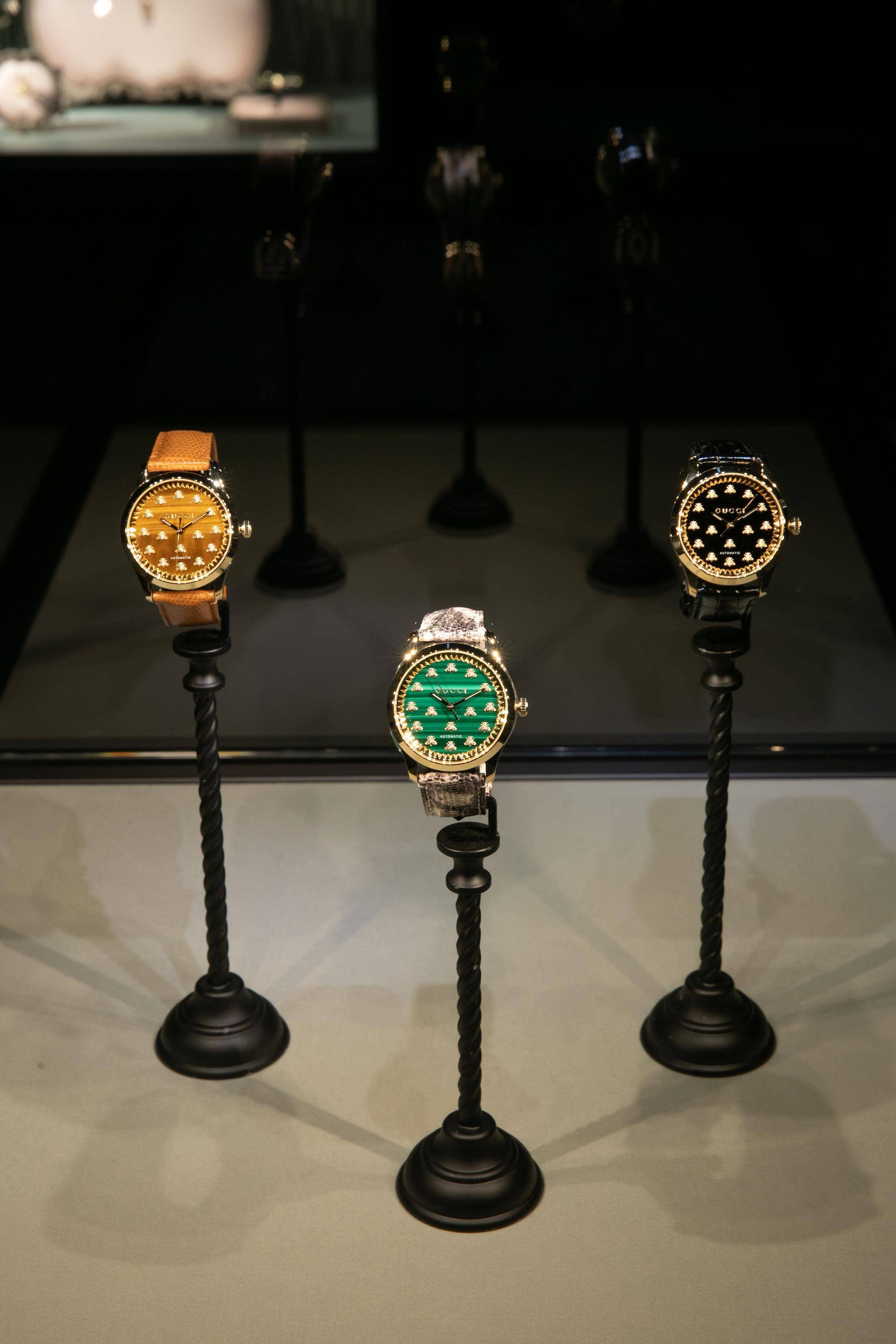GUCCI展出270万元喜马拉雅鳄鱼包　加码公开从未曝光的极美礼服 时尚穿搭 图4张