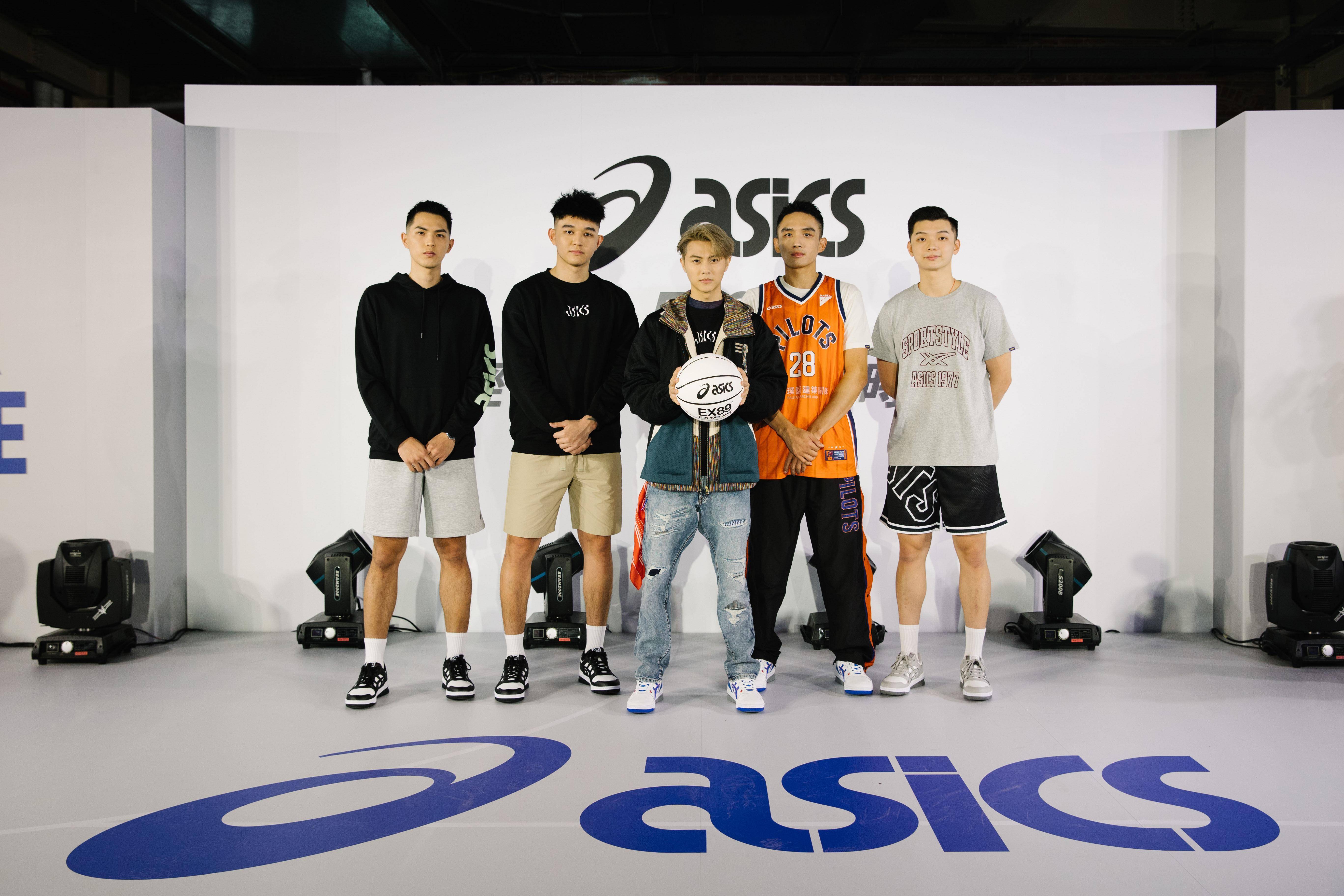 邱胜翊也疯世足运彩想赚钱！　脚上ASICS复刻篮球鞋勾回忆 最新资讯 图4张