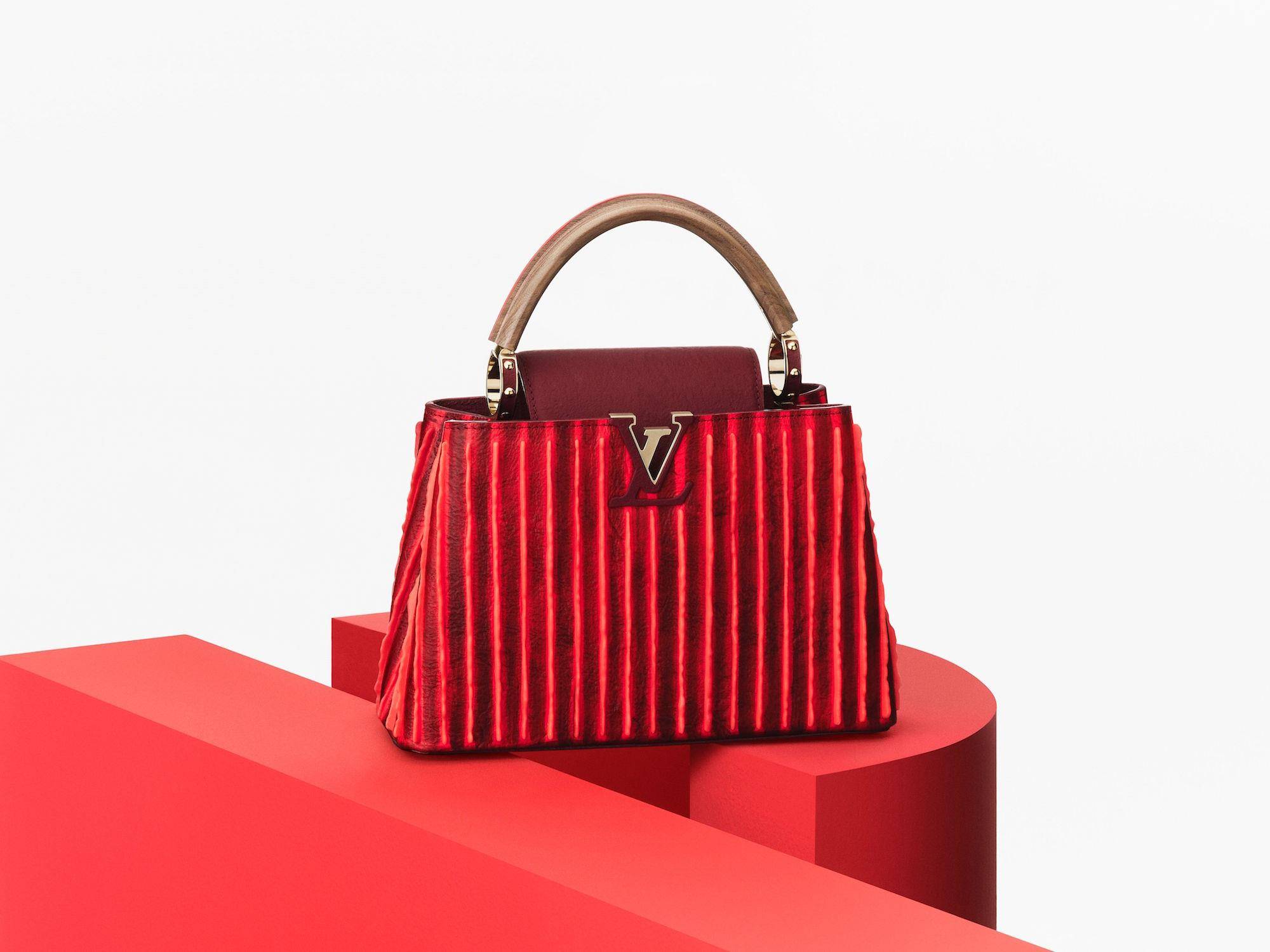 DIOR、LV经典包都变了样！底部长尖刺够气魄　渐层夕阳色美到心坎 时尚穿搭 图13张