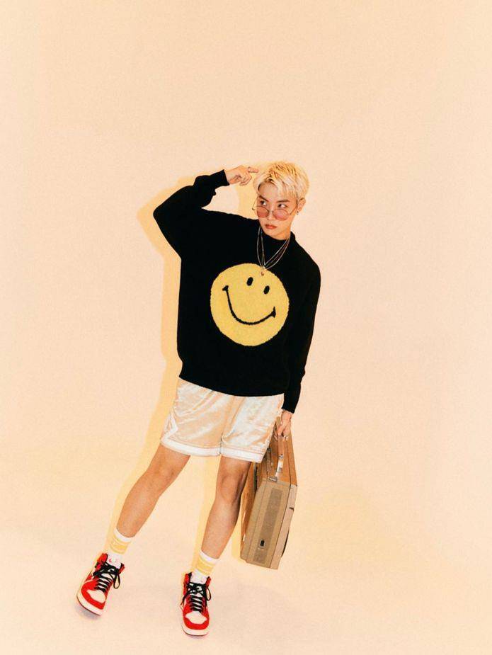 BTS J-hope爱牌“笑脸衫”推限定新色！高尔宣将刺青绣在丹宁外套上潮爆 名人名流 图1张