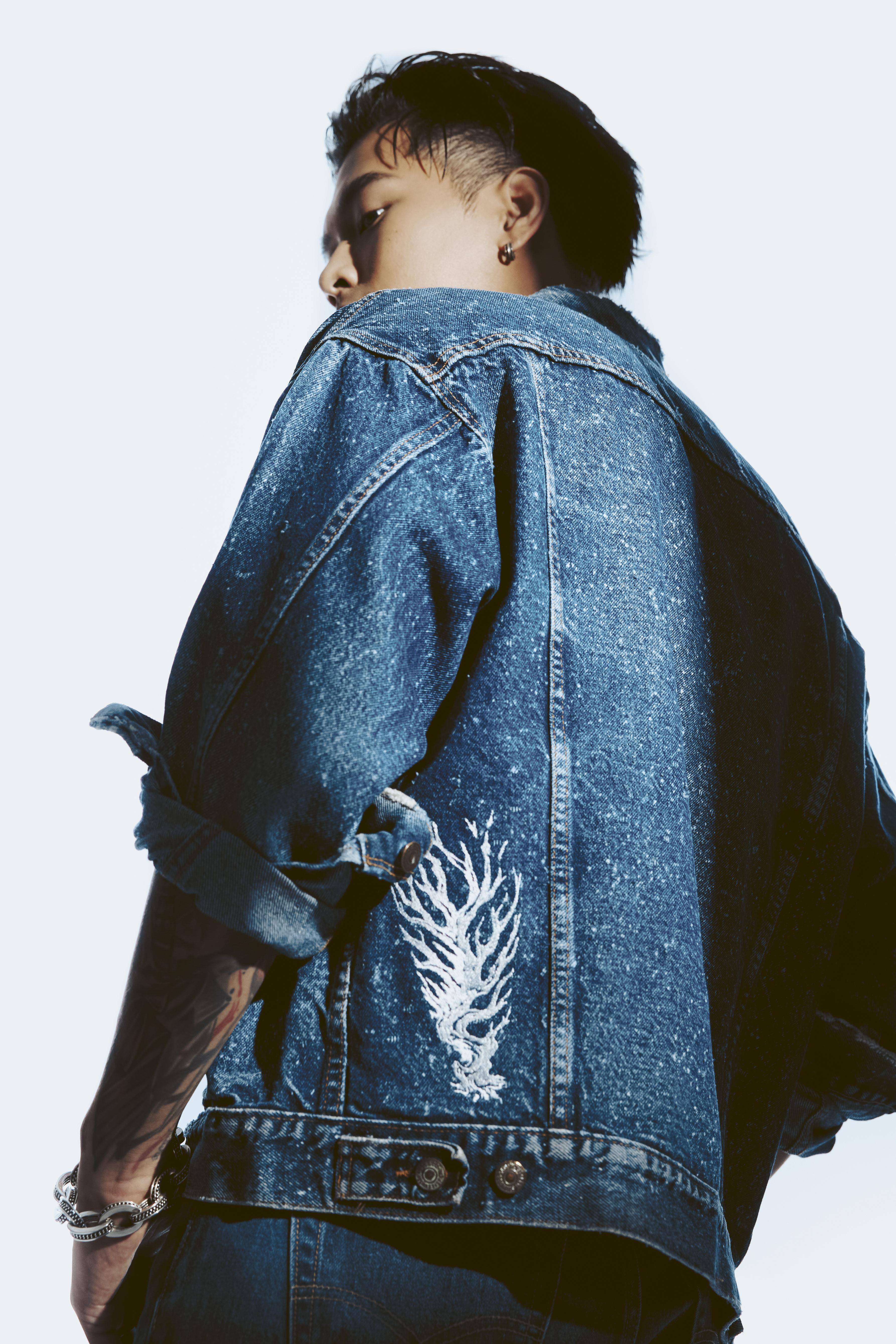 BTS J-hope爱牌“笑脸衫”推限定新色！高尔宣将刺青绣在丹宁外套上潮爆 名人名流 图7张