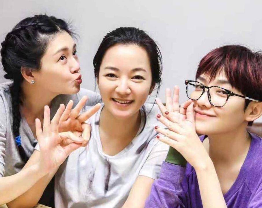 阿雅曝判断“真朋友或塑料姐妹”4关键：好闺蜜能给你正能量 名人名流 图1张