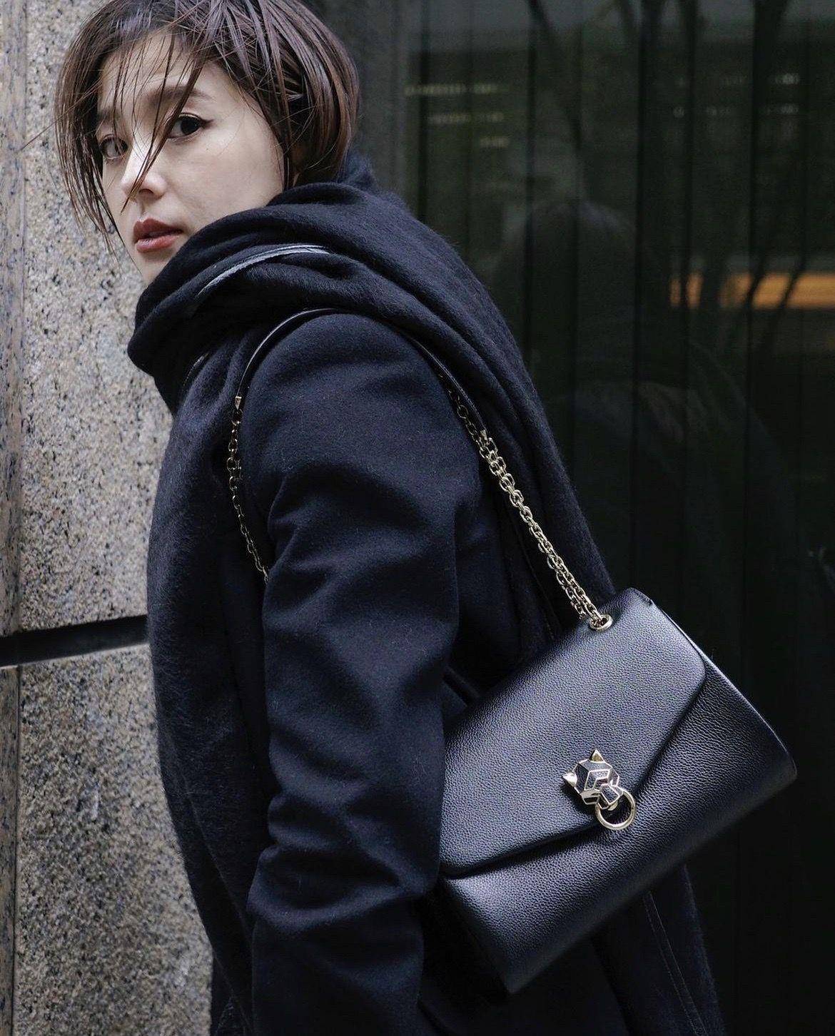 《今际》水鸡光私下精品收藏超精彩！LV、PRADA⋯最新爆款通通有 时尚穿搭 图10张