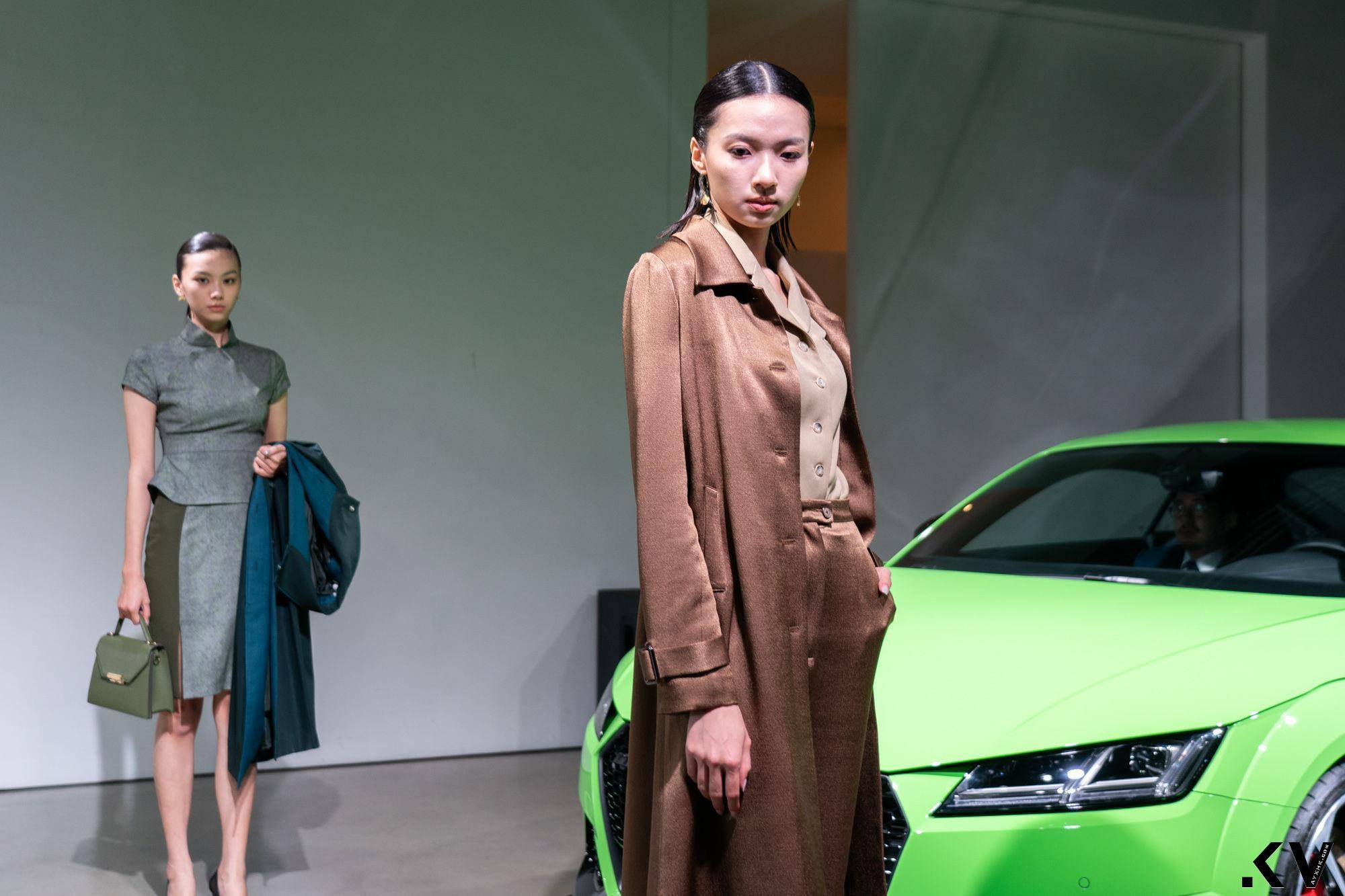 中国台湾设计师把Audi变时装！“蜂巢、鹦鹉螺花纹”元素打造隽永时尚 名人名流 图3张